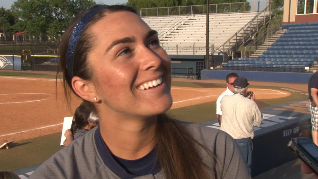 Kailey Palazzolo improves to 6-1 on the season as she pitches 8 innings against the Samford Bulldogs. 